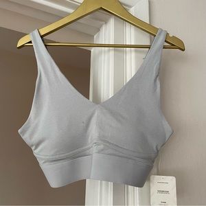 Fabletics Sports Bra Size Medium NWT